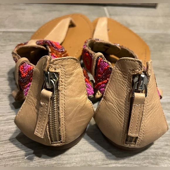 Guess thong strappy sandals with pink and red beading, size 7 1/2 - Picture 4 of 12